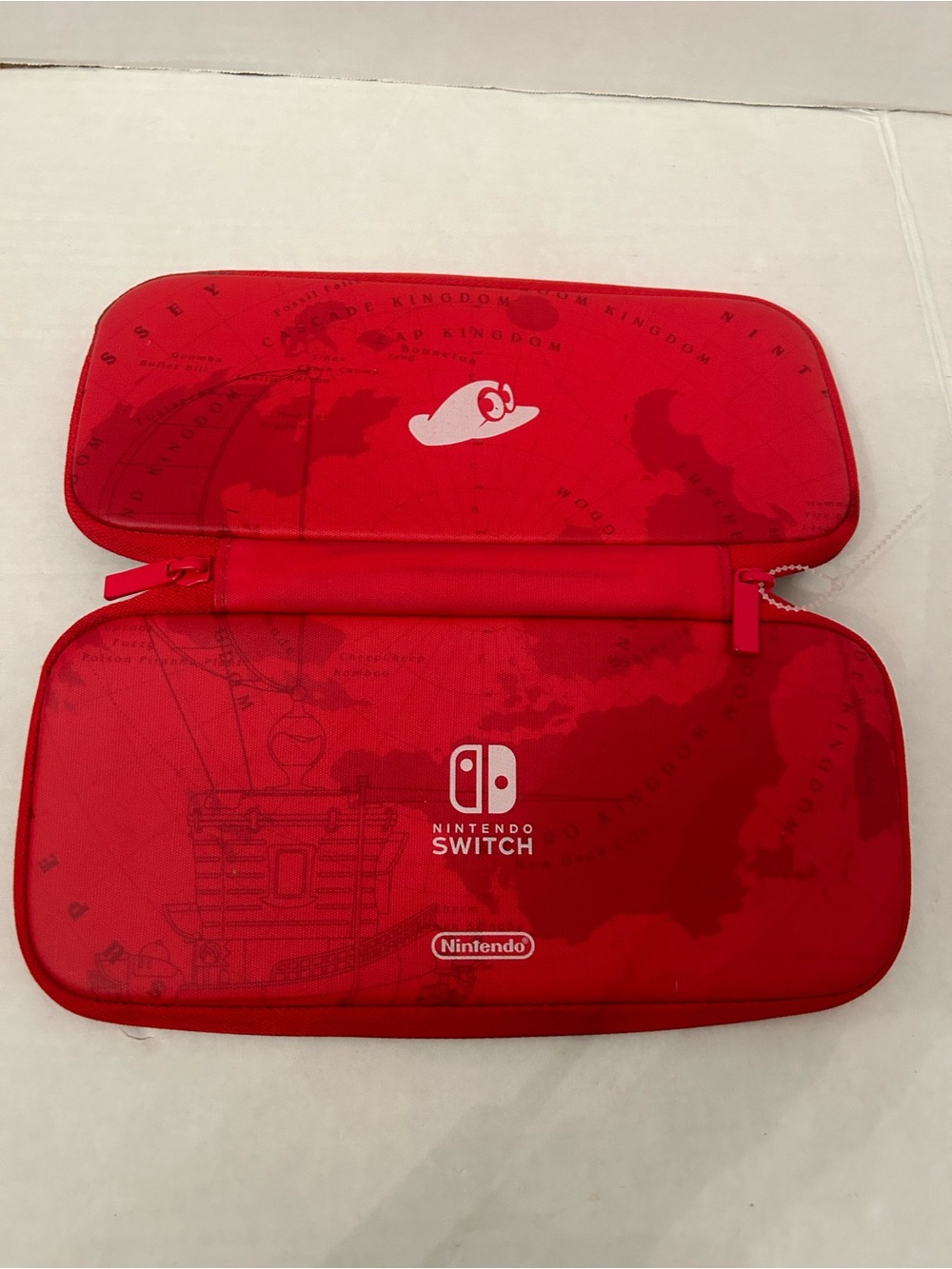 Super Mario Odyssey Nintendo
Switch Limited Edition Travel
Carrying case